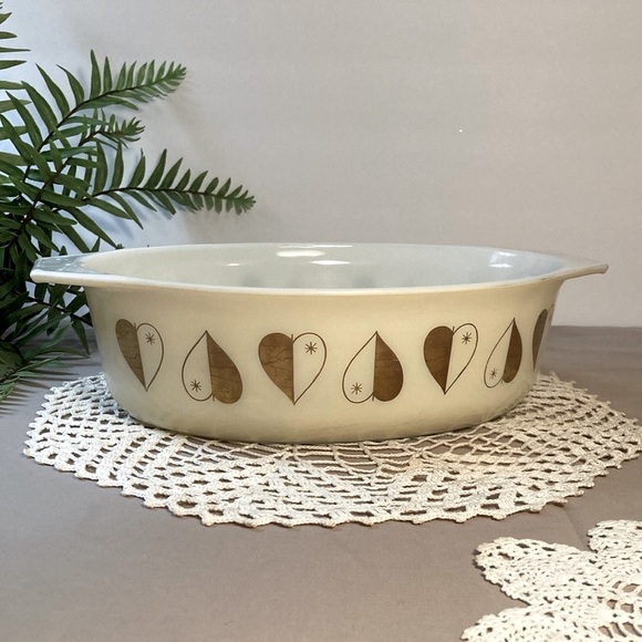 Pyrex | Accents | Vintage Pyrex Golden Hearts Oval Casserole 958 | Poshmark